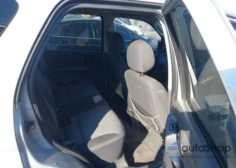 2004 Ford Escape Xlt z USA, uszkodzony, nr VIN 1FMCU03194KB10900